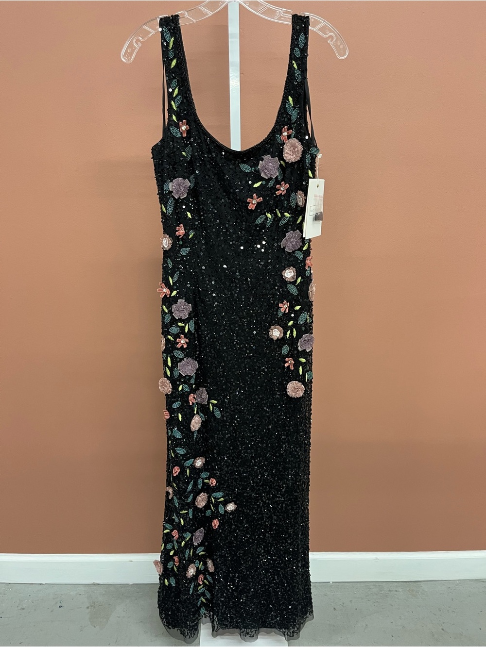 Mac Duggal Black Floral Beaded Mesh Scoop Neck Sleeveless Gown Size 6 NWT Black - Picture 5 of 8